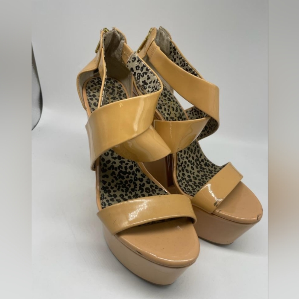 Jessica Simpson Neutral Cream Tan Wedge Heels Size 8.5